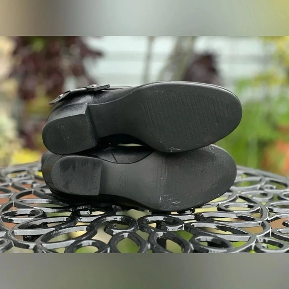 UGG — Elysian Black Leather Boot - Picture 5 of 6